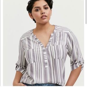 White & Slate Grey Stripe Harper Pullover Sz 2X